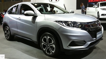 Honda HR-V tiếp tục ưu đãi sốc cuối tháng 10, cạnh tranh ‘cực máu’ với Toyota Corolla, Mazda CX-5 ảnh 3