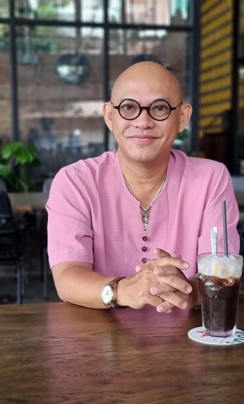 Vua-nhan-tin-du-tu-hoai-linh-bi-tay-chay-om-trum-showbiz-rau-ri-khi-lien-tiep-gay-su-co-khong-hay