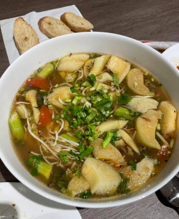 Bi-ban-than-tran-thanh-an-y-boc-me-chuyen-doi-tu-hari-won-chot-cau-xanh-ron-khien-cdm-thich-thu-11