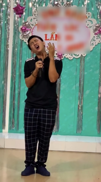 Dien-mao-tan-ta-cua-hoai-lam-tai-dam-cuoi-2
