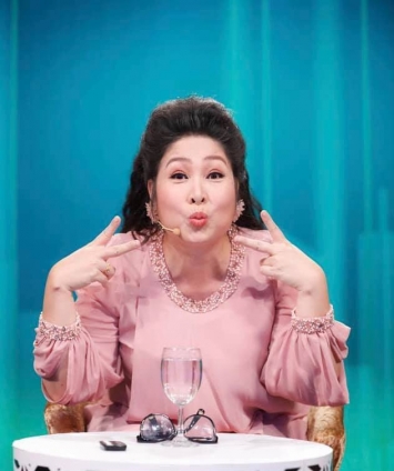 Nsnd-hong-van-chia-se-ve-viec-vi-khong-the-chiu-noi-nen-da-lam-dieu-dai-dot-gay-ton-hai-ban-than