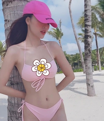 Lan-ngoc-mac-bikini-nho-xiu-khoe-tron-vong-1-day-dan-va-vong-2-phang-ly-an-dut-ngoc-trinh-ly-nha-ky-4