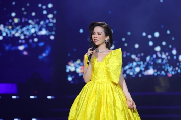 Khoanh-khac-le-quyen-chay-bo-gan-lanmark-81-can-canh-nhan-sac-that-cung-voc-dang-u40-gay-ngo-ngang