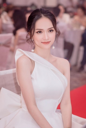 Bat-mi-ly-do-thuc-su-khien-huong-giang-lan-thu-2-ngoi-ghe-nu-chinh-nguoi-ay-la-ai