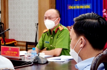 Cu-dan-mang-ha-he-khi-cong-an-binh-duong-chinh-thuc-thu-ly-6-don-to-cao-ba-nguyen-phuong-hang