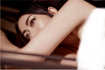 Nguoi-yeu-noo-phuoc-thinh-tung-loat-anh-tao-dang-tu-the-tao-bao-lo-diem-nhay-cam-gay-choang6