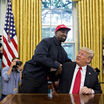 nam-rapper-quyen-luc-kayye-west-tranh-cu-tong-thong-my-voi-ong-trump-ty-phu-elon-musk-ung-ho