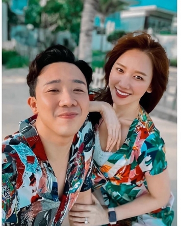 Sao-viet-27-11-cdm-xon-xao-chuyen-hari-won-mang-thai-con-dau-long-cua-tran-thanh-sau-4-nam-cho-doi