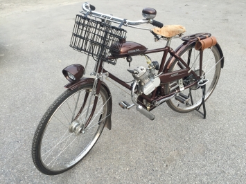 Chiếc xe máy đầu tiên của hãng Honda với diện mạo cực chất được rao bán, thu hút giới mê xe cổ