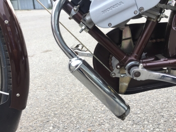 Chiếc xe máy đầu tiên của hãng Honda với diện mạo cực chất được rao bán, thu hút giới mê xe cổ