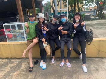 4h-sang-le-duong-bao-lam-cung-vo-chong-truong-giang-va-cac-nghe-sy-toi-cuu-tro-nguoi-dan-dong-hoi-4