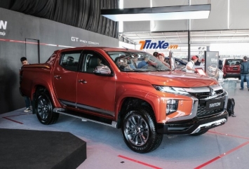mitsubishi-triton-2