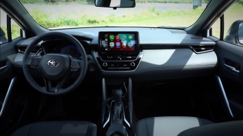 Ngắm Toyota Corolla Cross 2022 bản thể thao: Thiết kế khiến Honda HR-V ‘chao đảo’, trang bị chất lừ ảnh 4