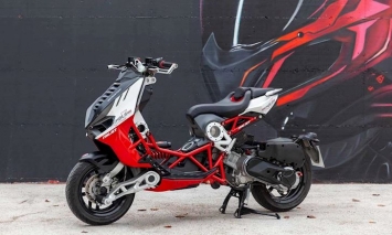 Xuất hiện mẫu xe ga độc lạ với mức giá khó tin khiến Honda SH 125i 2021 phải 'ngỡ ngàng' ảnh 5