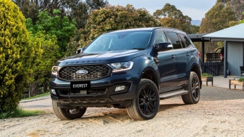 Đối thủ Honda CR-V, Mazda CX-5 giảm sốc 100 triệu: Thiết kế đè bẹp Fortuner, trang bị căng đét ảnh 2