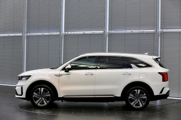 Đối thủ Toyota Fortuner hạ giá sập sàn 50 triệu thách thức Honda CR-V, trang bị so kè Mazda CX-5 ảnh 2