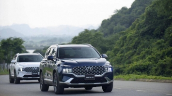 Hyundai SantaFe xuất sắc vượt mặt Toyota Fortuner, Ford Everest dẫn đầu ‘bảng vàng’ tháng 5/2021 ảnh 1