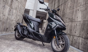 Kình địch Honda Air Blade giá chỉ 38 triệu: Rẻ ngang Honda Vision 2021, thiết kế ăn đứt Yamaha NVX ảnh 3