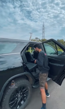Cận cảnh chiếc Toyota Fortuner 2021 có trang bị ‘độc nhất vô nhị’ khiến dân tình điêu đứng ảnh 3