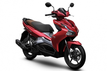 Honda Air Blade ưu đãi sốc khiến Honda Vision, Lead đỡ không kịp: Mua 1 tặng 1, quà tặng ngập tràn ảnh 1