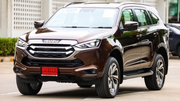 Tin xe hot 18/1: Lộ diện đối thủ Toyota Camry, Siêu phẩm xe máy Việt đánh bại Honda Vision, Lead ảnh 2