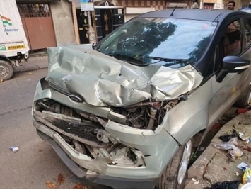 Ford EcoSport gặp tai nạn