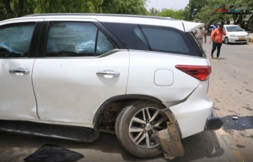 Toyota Fortuner gặp tai nạn