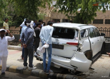 Toyota Fortuner gặp tai nạn