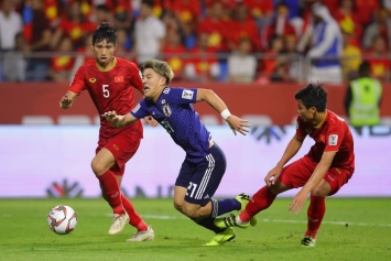 Kế hoạch lạ lùng của ĐT Việt Nam tại AFF Cup 2021: HLV Park gạch tên Quang Hải, Công Phượng?