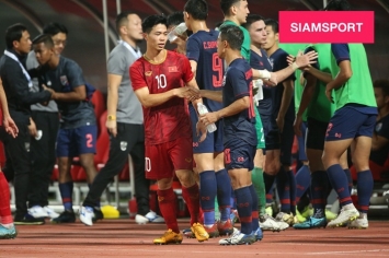 Messi Thái phũ với HLV Kiatisuk, tiết lộ lý do không bao giờ sát cánh cùng Công Phượng ở HAGL