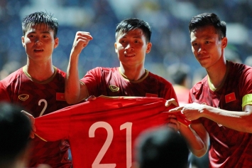 ĐT Việt Nam đón tin vui từ Trung Quốc, HLV Park bớt được nỗi lo lớn nhất trước VL World Cup 2022