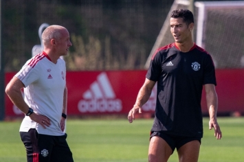 Tin bóng đá tối 18/9: Thủ môn số 1 ĐT Việt Nam được AFC vinh danh; Cựu sao Chelsea cập bến V.League?