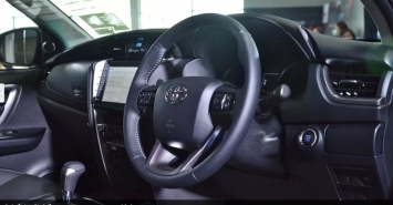 khoang nội thất của toyota fortuner 7 chỗ