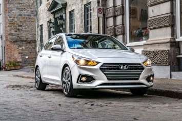 Hyundai Accent 2020 màu trắng