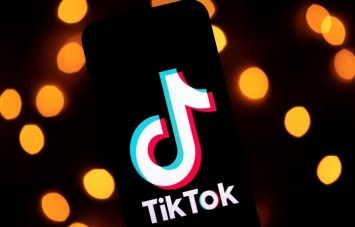 Tiktok, iOS, Android, cài video, hình nền: Có rất nhiều video thú vị trên Tiktok, tại sao bạn không sử dụng chúng để làm hình nền cho điện thoại của mình? Không chỉ hút khách với các video độc đáo, bạn còn có thể giảm stress với những khoảnh khắc vui nhộn khi mở khóa điện thoại. Hãy cài đặt video từ Tiktok cho cả iOS lẫn Android để sở hữu một màn hình điện thoại trẻ trung và đầy sức sống.