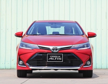 Toyota Altis 2021 chốt giá hấp dẫn bản thấp ngang Honda City
