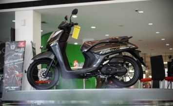 Lép vế trước Honda Vision 2021, mẫu xe máy nhập Indonesia được bán ra với giá rẻ tại đại lý Việt