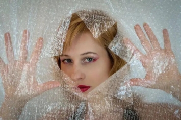 Đừng vứt miếng đệm bong bóng sau khi mở hàng, giữ nó có thể giúp chúng ta  tiết kiệm rất nhiều tiền!