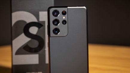 Galaxy S21 Ultra hạ giá xả kho cuối tháng 4, đàn anh cứng Galaxy S26 Ultra trên cơ iPhone 17 Pro Max