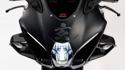 'Quái vật' GSX-R1000R Stealth của Suzuki: Đen tuyền bí ẩn và độ hiếm khiến dân chơi phát sốt