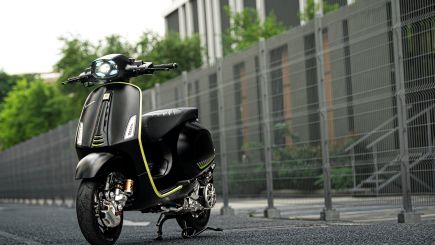 Vespa 150 độ 'tới nóc': Dàn Brembo, Shark X2 và 101 Factory phủ kín từng chi tiết