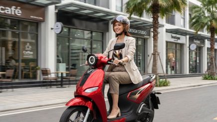 VinFast Kyo đáp ứng lịch đi làm linh hoạt của người trẻ, giá sau ưu đãi chỉ từ 25 triệu đồng