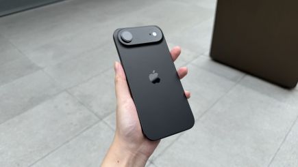 Giảm sốc về mốc 18 triệu, mẫu iPhone siêu mỏng Dynamic Island này là chân chân lý để dùng lâu dài