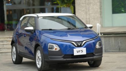 Thị trường ô tô quý 1: VinFast vượt các hãng xe xăng, dẫn đầu thị trường