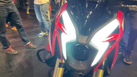 Tin xe hot 4/5: ‘Vua côn tay’ mạnh hơn Yamaha Exciter ra mắt với giá 52 triệu đồng, có ABS 2 kênh