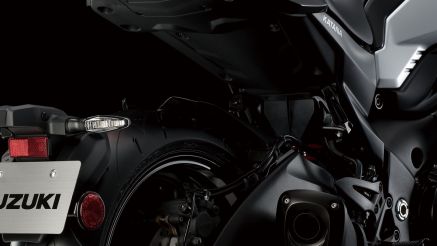 Tin xe máy 27/4: ‘Huyền thoại côn tay’ mới của Suzuki ra mắt, đẹp lấn át Honda Winner X, giá hấp dẫn