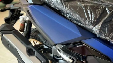 ‘Vua xe ga’ mới tinh của Honda đã cập bến đại lý: Thiết kế đẹp hơn hẳn SH và Air Blade, giá cực mềm
