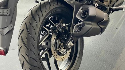 'Vua côn tay' mới vừa về đại lý được chào bán 64 triệu đồng: Chơi sát ván Honda Winner X và Exciter