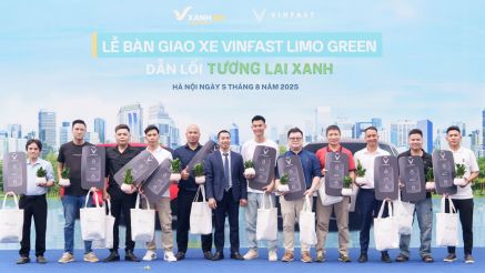 Tài xế chạy dịch vụ nhận xét VinFast Limo Green dáng đẹp, nội thất rộng hơn nhiều xe MPV cùng tầm tiền