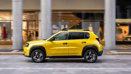 Ra mắt mẫu SUV cỡ B mới của Ý có thiết kế đẹp long lanh, giá 448 triệu đồng rẻ gần bằng Kia Morning